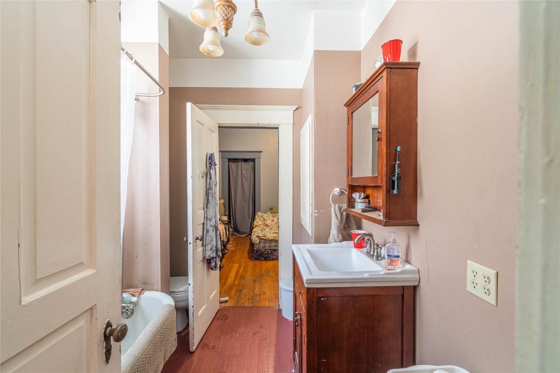 608 St Paul Street, Kamloops, BC - Indoor