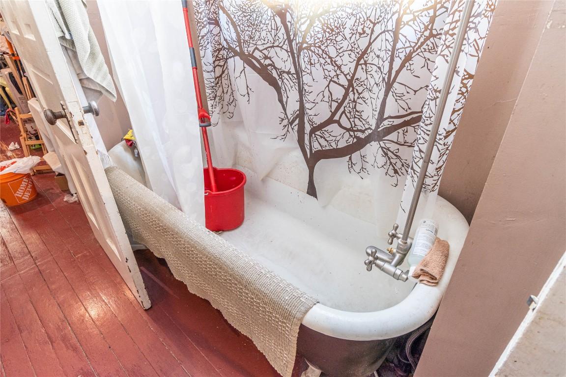 608 St Paul Street, Kamloops, BC - Indoor Photo Showing Other Room