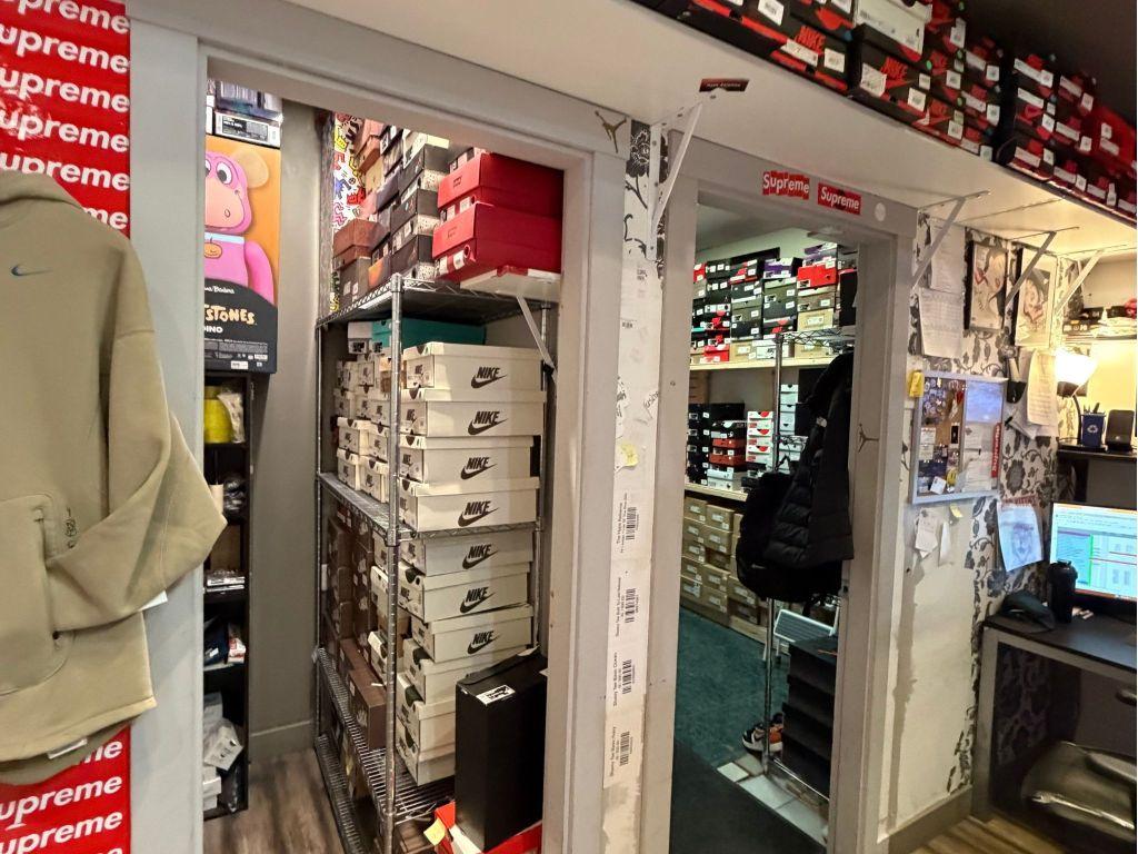 543 Bernard Avenue, Kelowna, BC