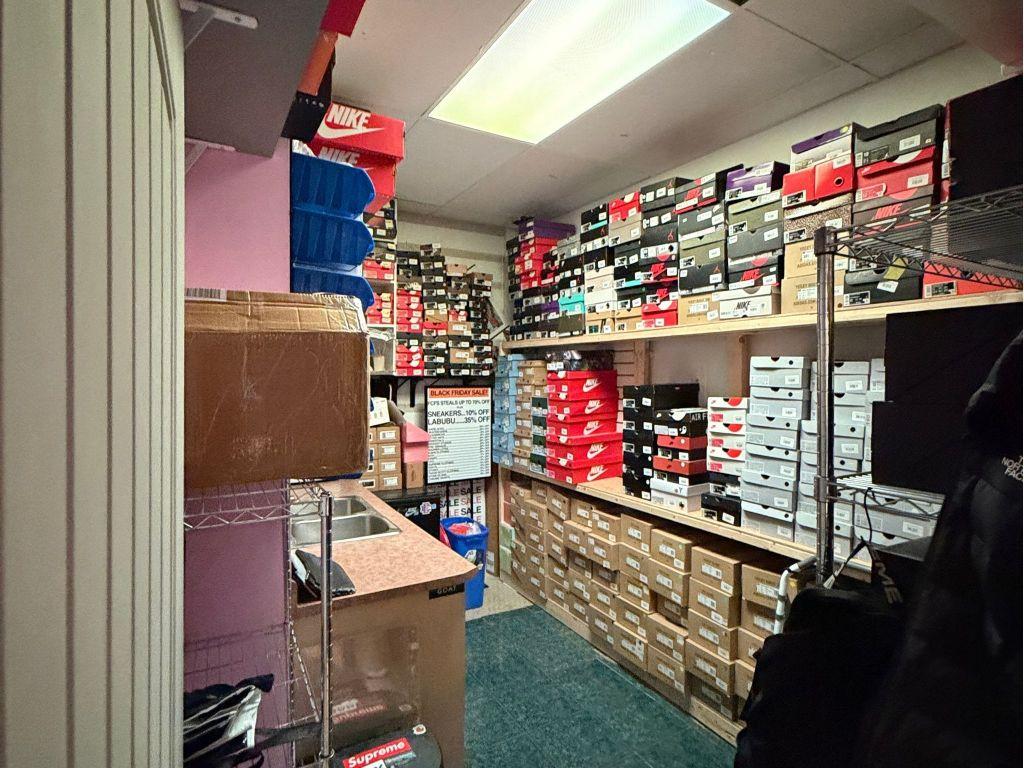 543 Bernard Avenue, Kelowna, BC