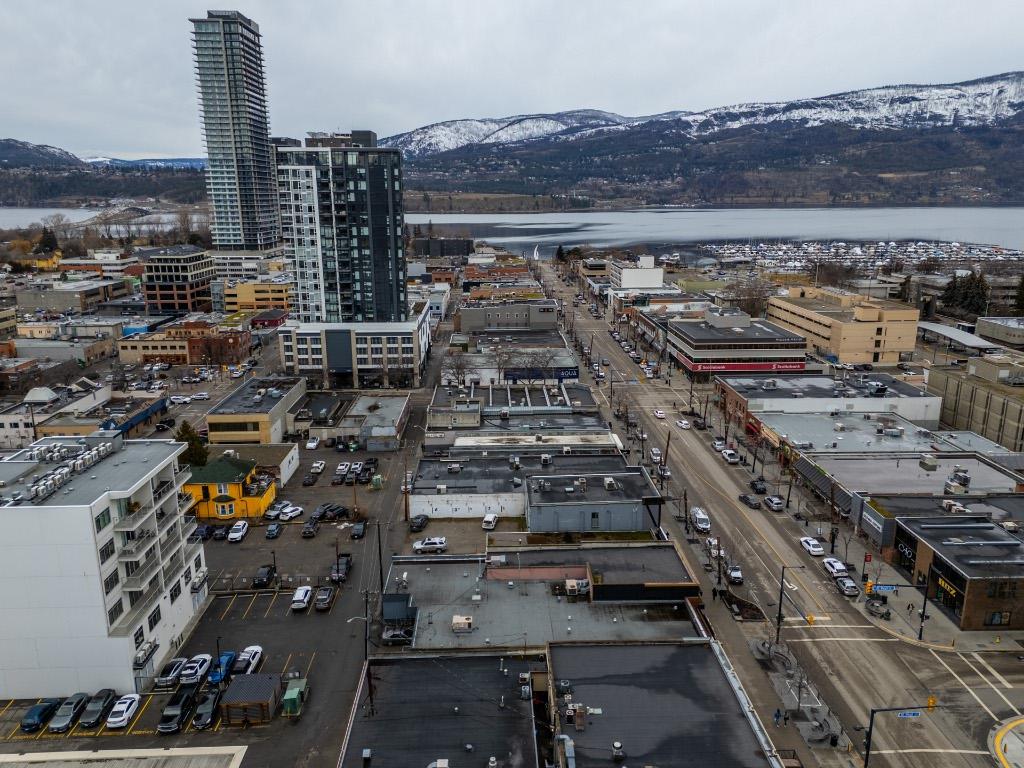 543 Bernard Avenue, Kelowna, BC