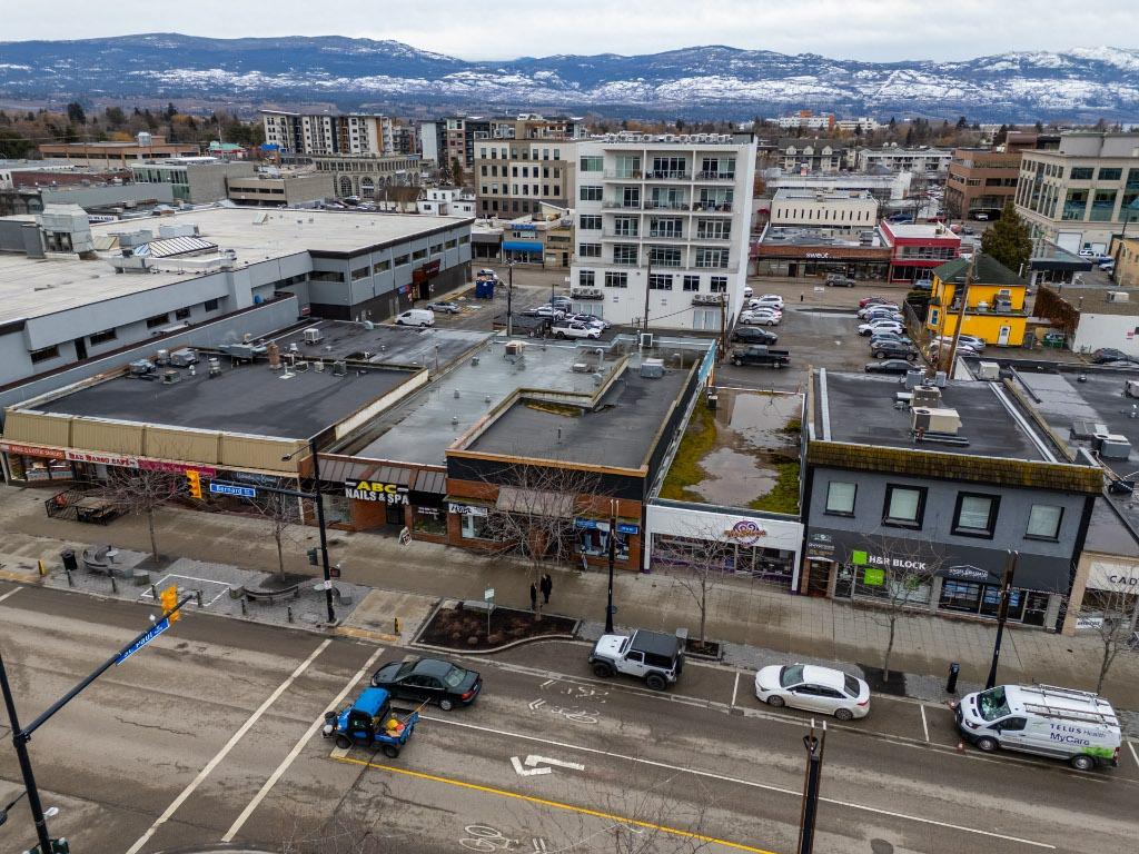 543 Bernard Avenue, Kelowna, BC