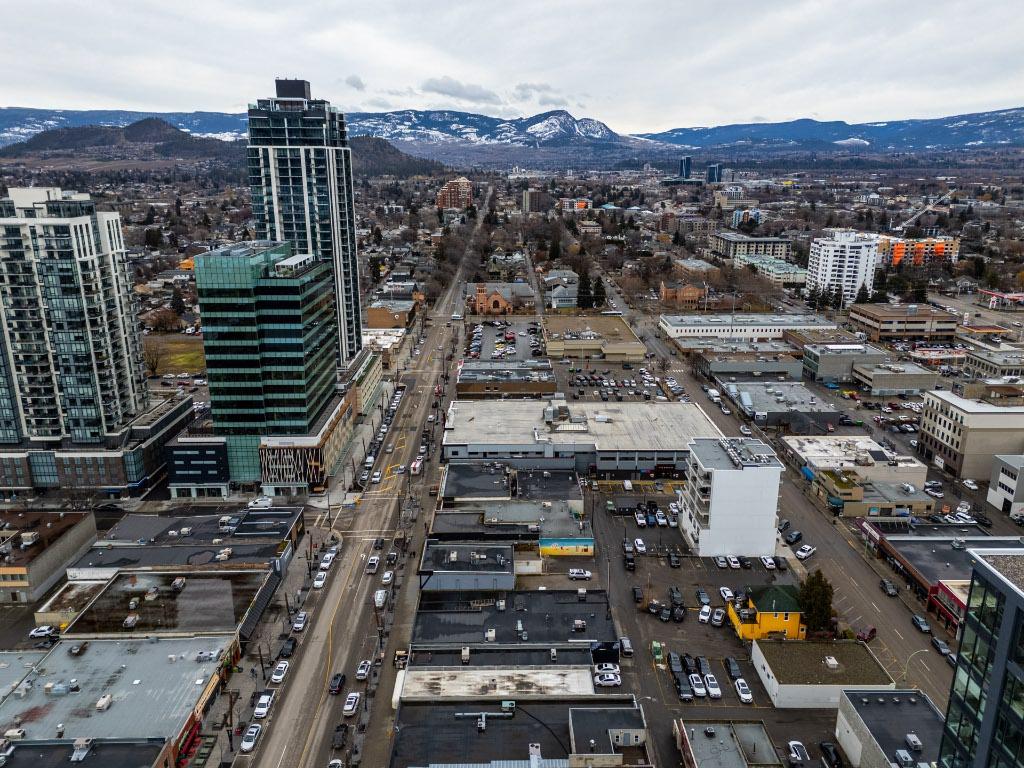 543 Bernard Avenue, Kelowna, BC