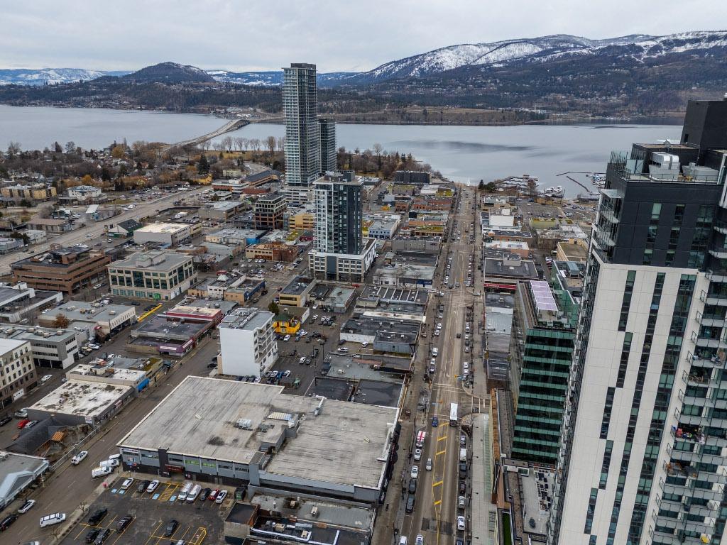 543 Bernard Avenue, Kelowna, BC