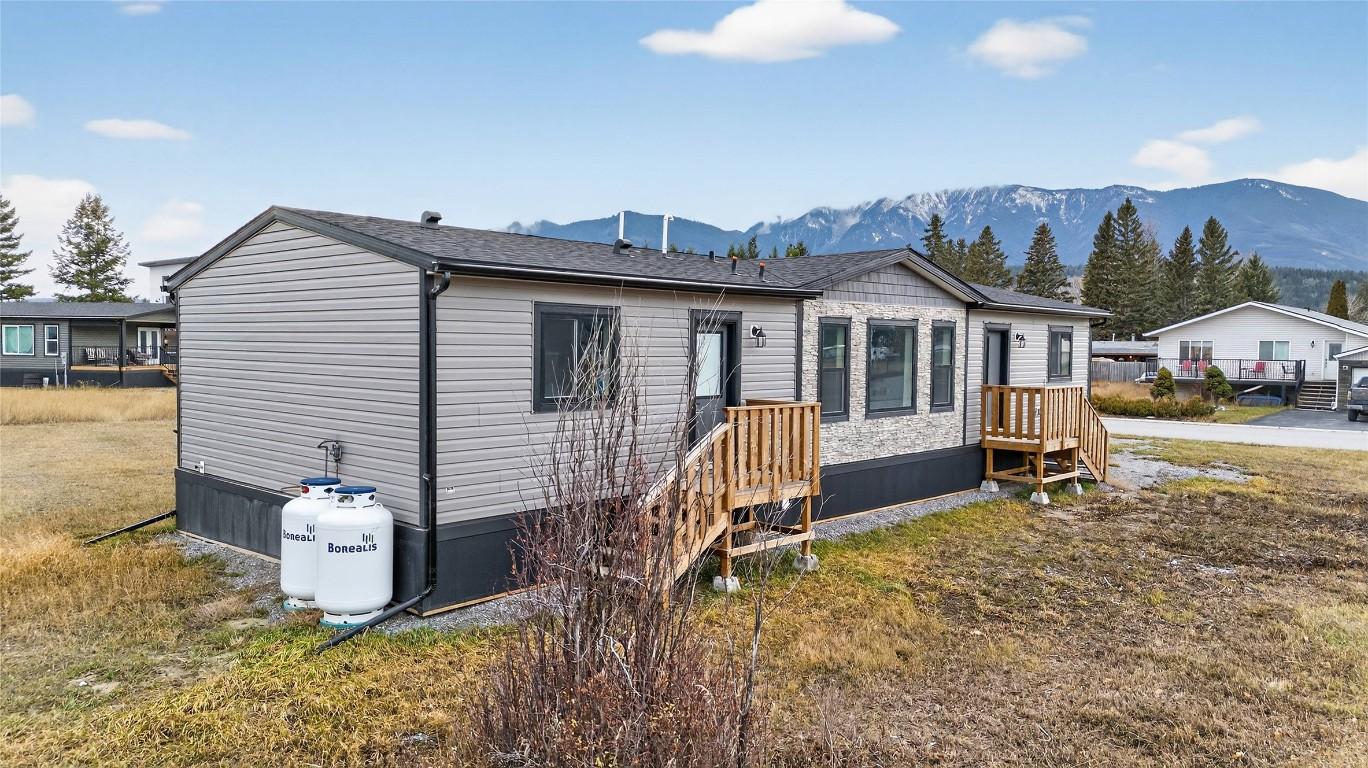 8948 Rundle Place, Canal Flats, BC