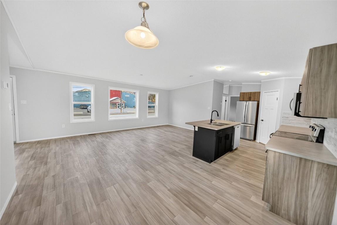 8948 Rundle Place, Canal Flats, BC