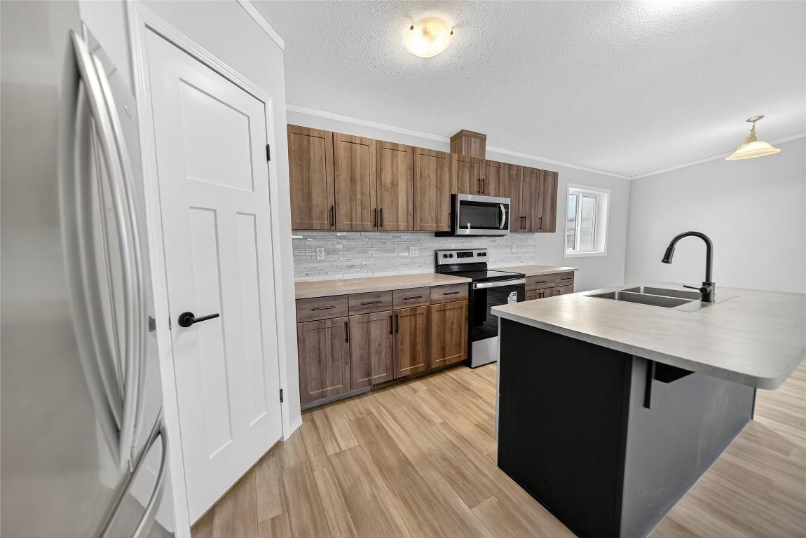 8948 Rundle Place, Canal Flats, BC