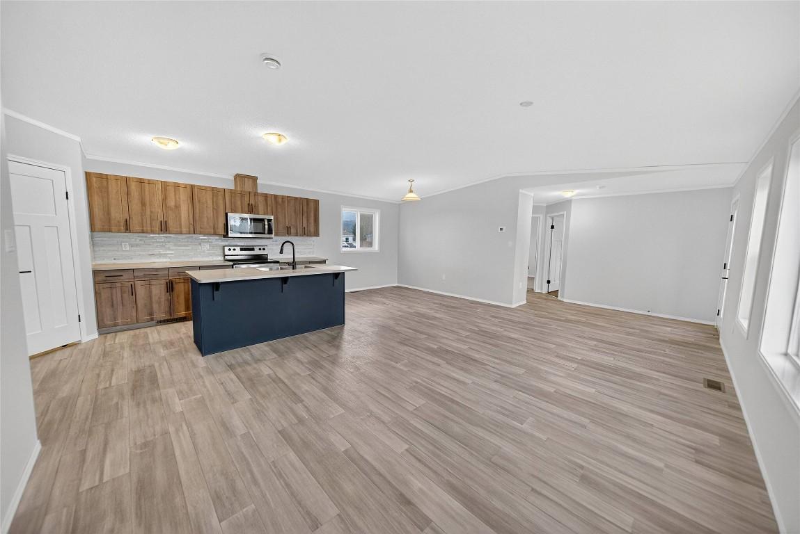 8948 Rundle Place, Canal Flats, BC