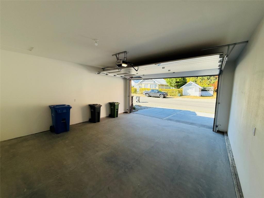 20 Kimberley Avenue, Kimberley, BC - Indoor Photo Showing Garage