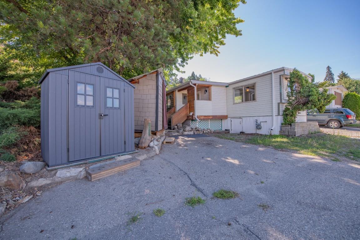 211-15401 Kalamalka Road, Coldstream, BC