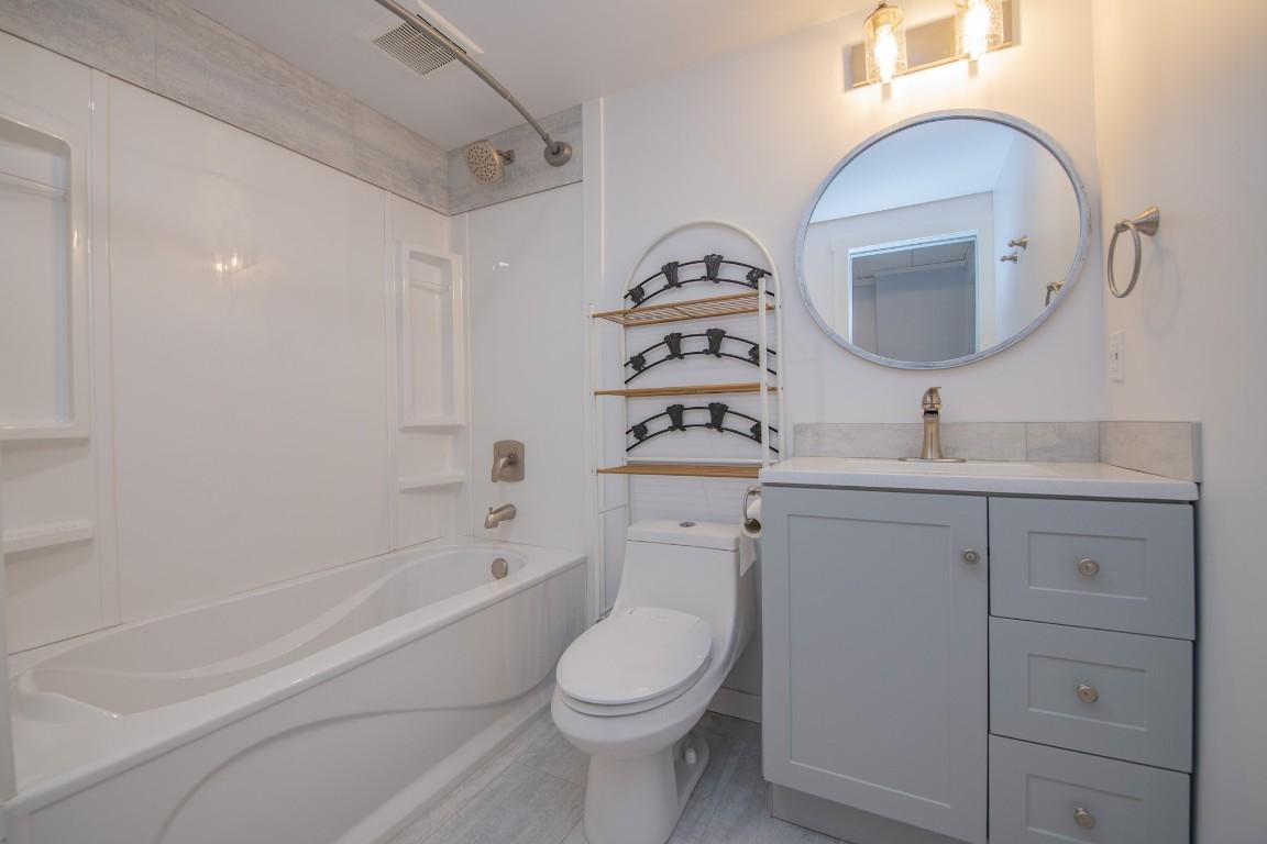 211-15401 Kalamalka Road, Coldstream, BC