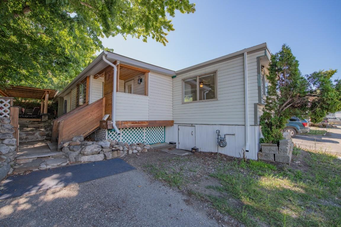 211-15401 Kalamalka Road, Coldstream, BC