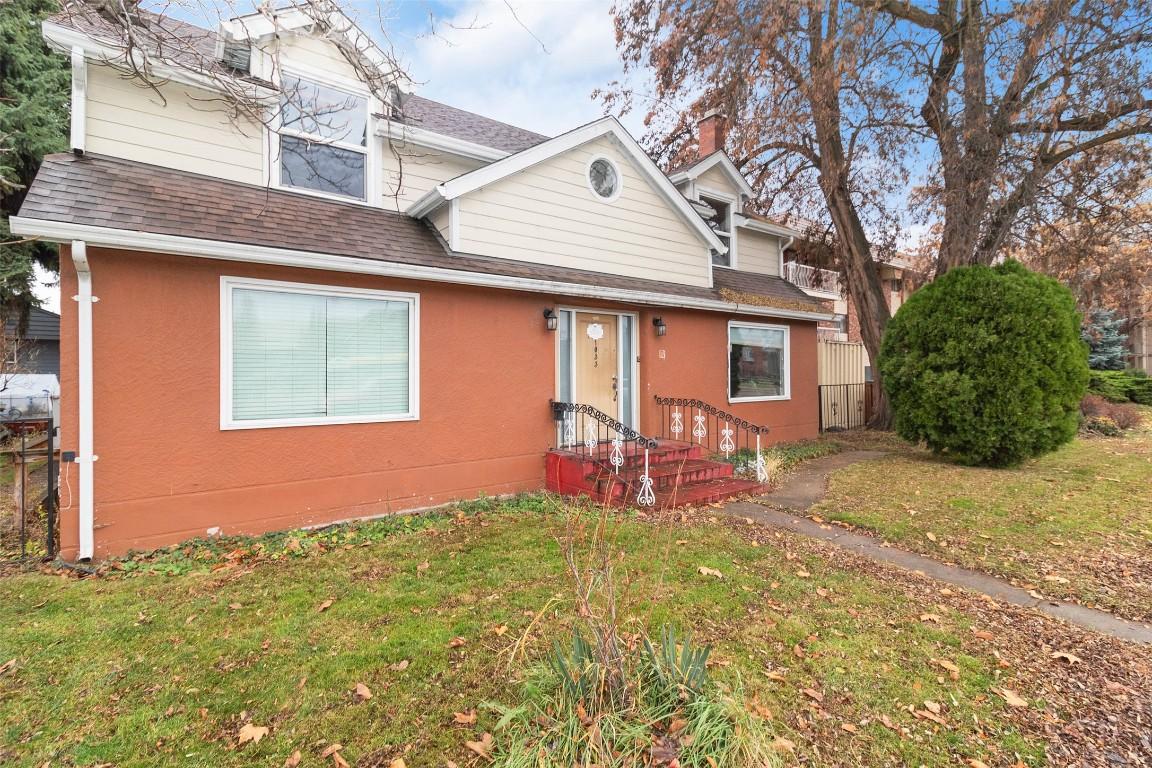 1033 Harvey Avenue, Kelowna, BC - Outdoor