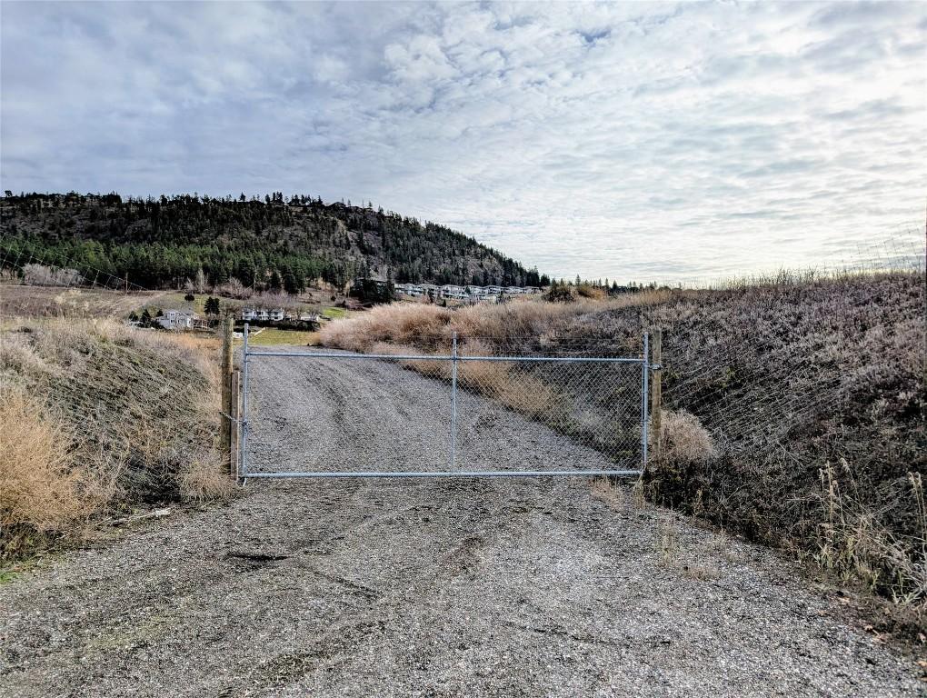 527 Valley Road, Kelowna, BC