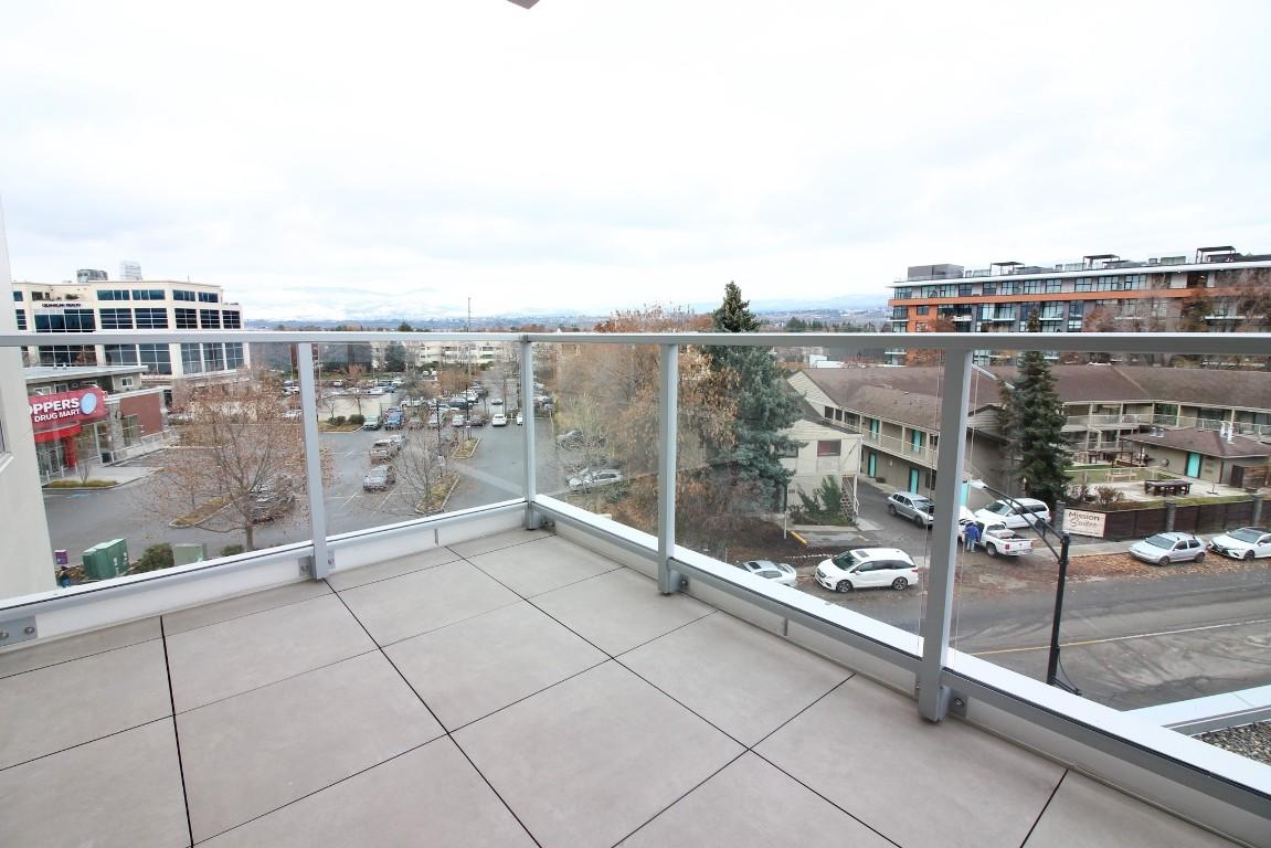 411-3340 Lakeshore Road, Kelowna, BC - Outdoor With View
