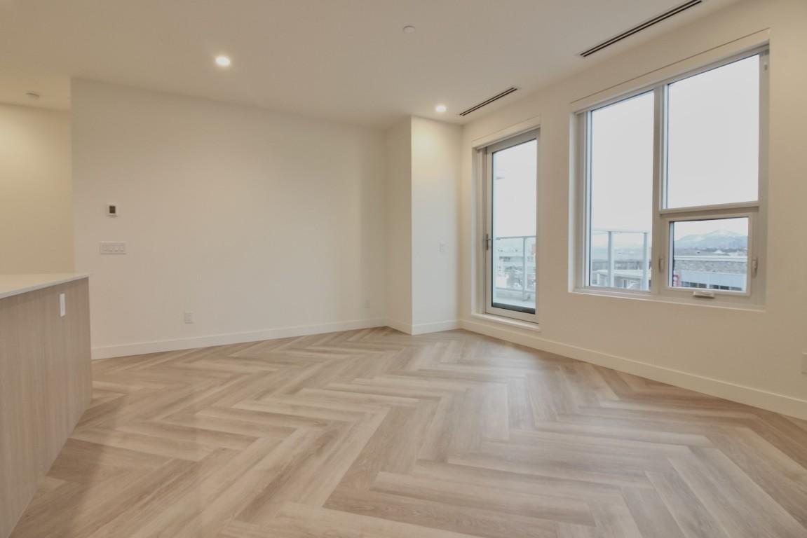 411-3340 Lakeshore Road, Kelowna, BC - Indoor Photo Showing Other Room