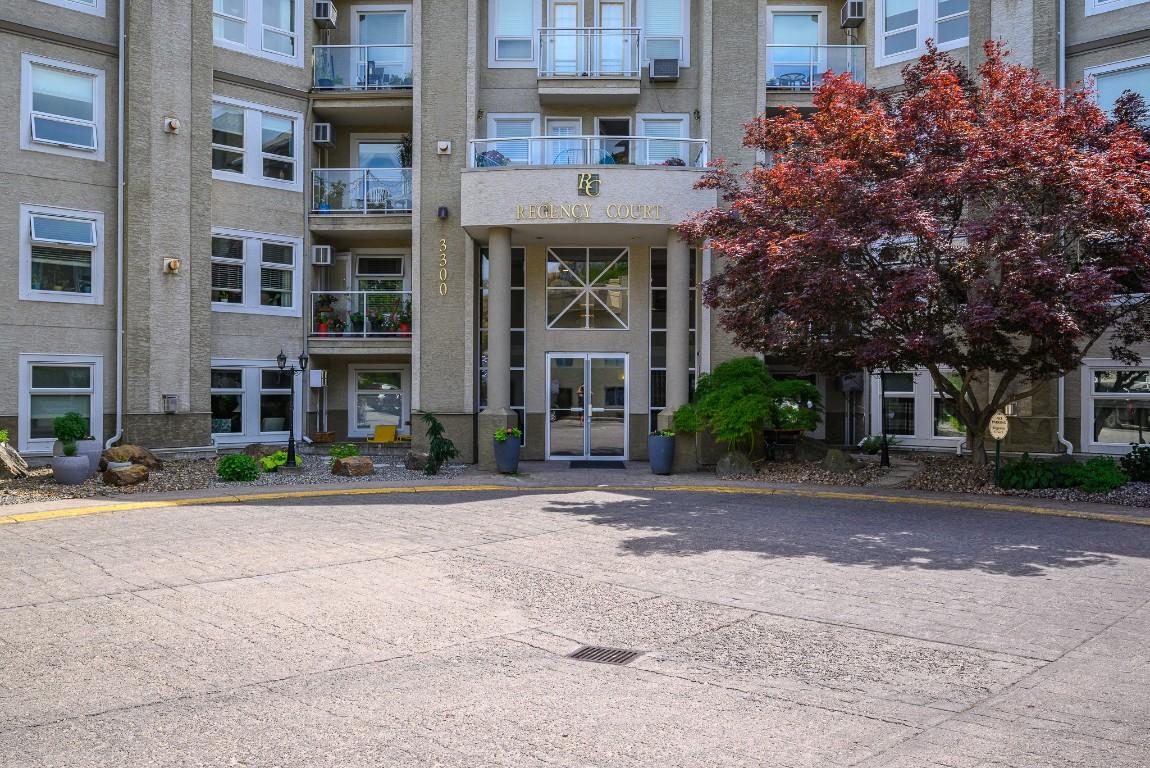 213-3300 Centennial Drive, Vernon, BC - Outdoor With Facade