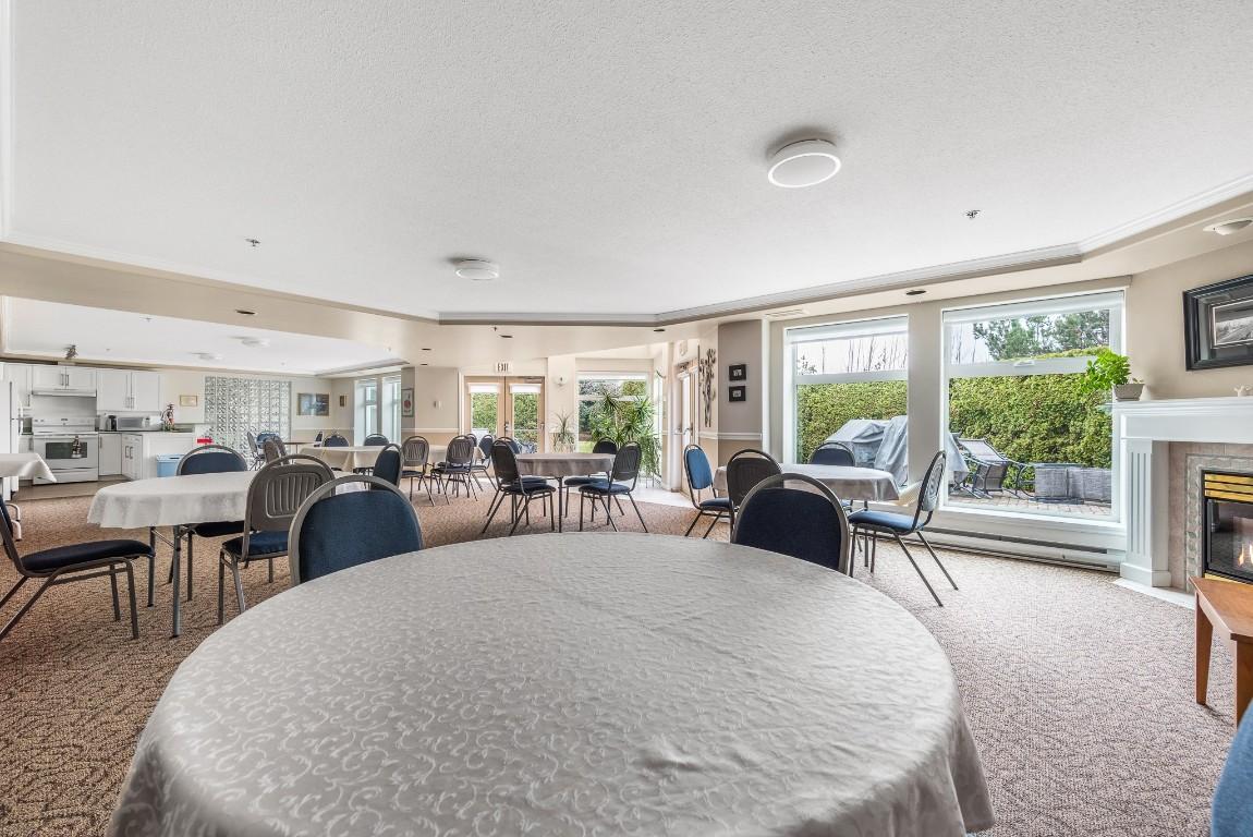 213-3300 Centennial Drive, Vernon, BC - Indoor With Fireplace