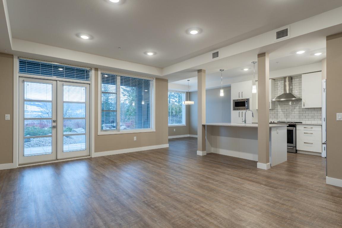 5-9700 Santina Road, Lake Country, BC - Indoor Photo Showing Kitchen With Upgraded Kitchen