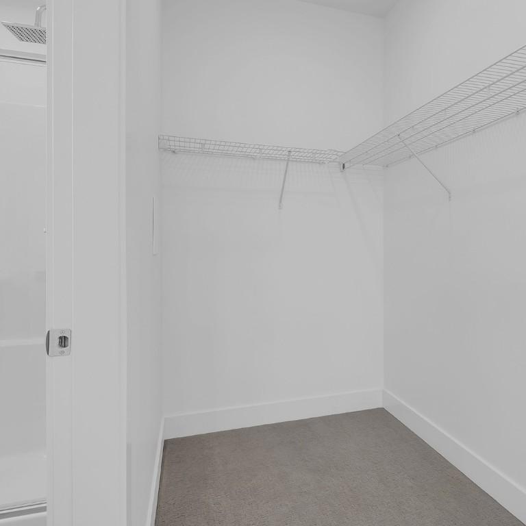 502C-3642 Mission Springs Drive, Kelowna, BC - Indoor With Storage