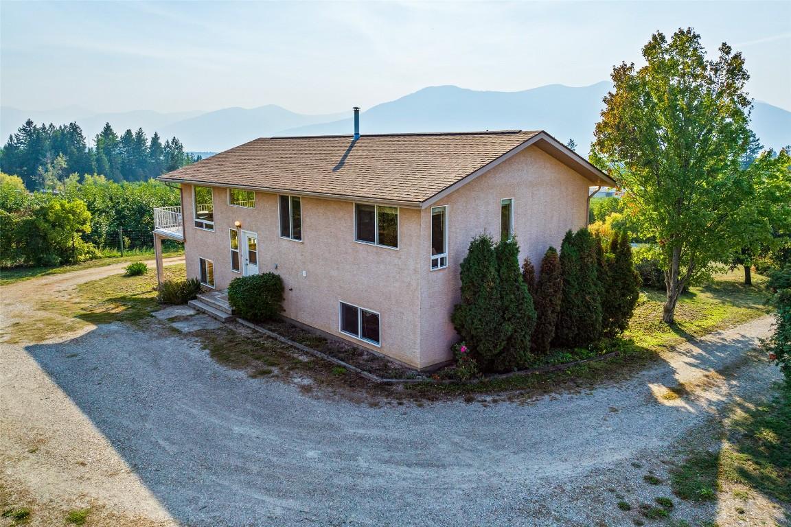 1701 Erickson Road, Creston, BC - Outdoor