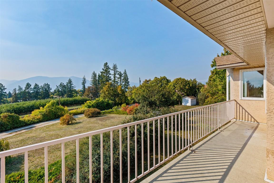 1701 Erickson Road, Creston, BC - Outdoor With Exterior