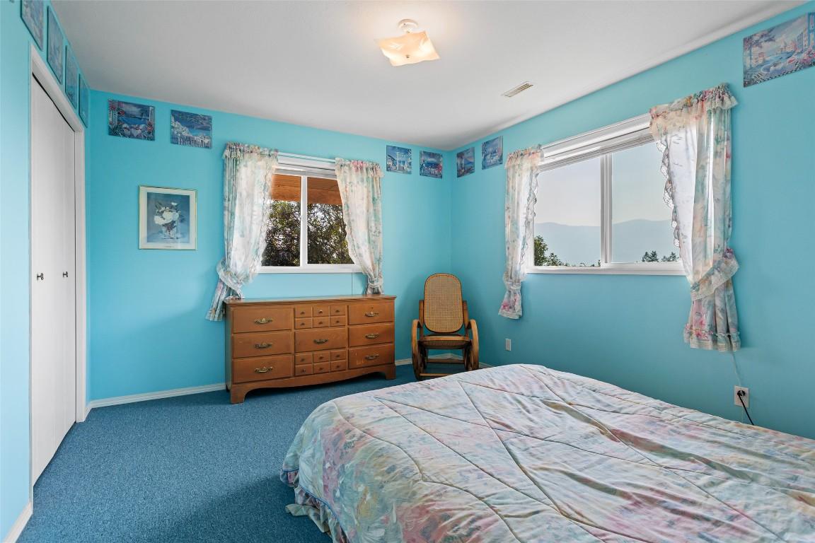 1701 Erickson Road, Creston, BC - Indoor Photo Showing Bedroom