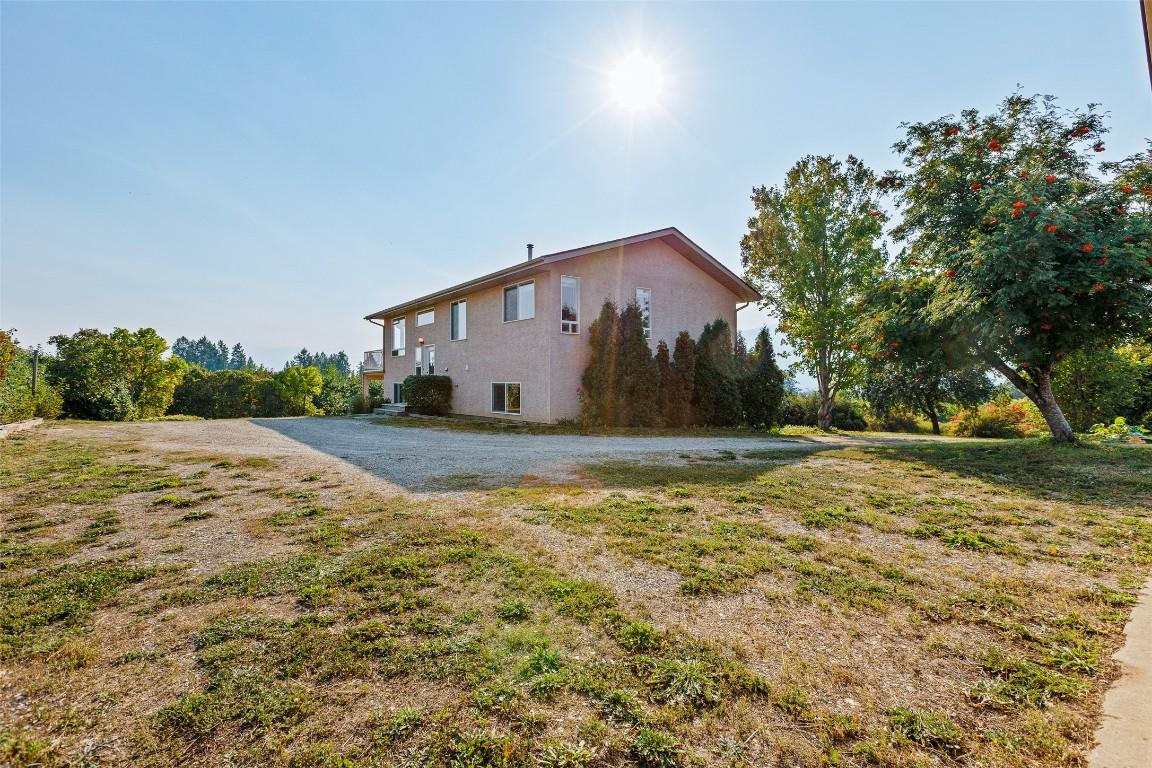 1701 Erickson Road, Creston, BC - Outdoor