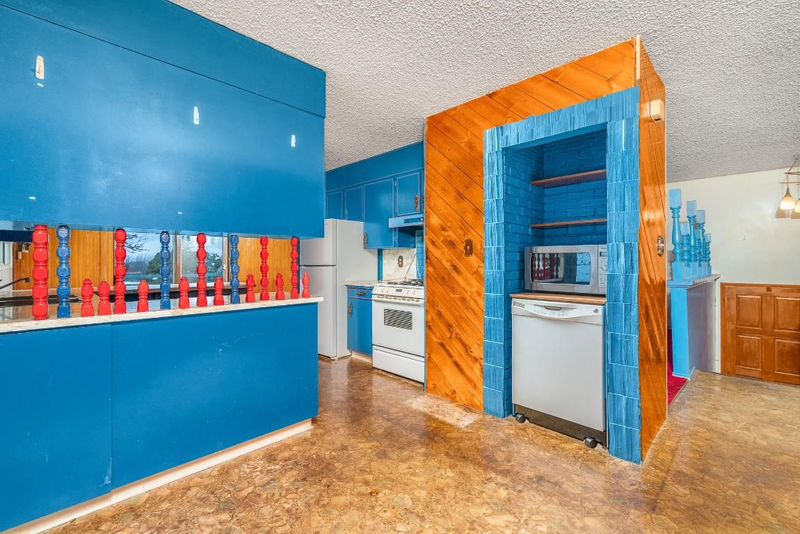 6920 Buchanan Road, Coldstream, BC - Indoor Photo Showing Other Room