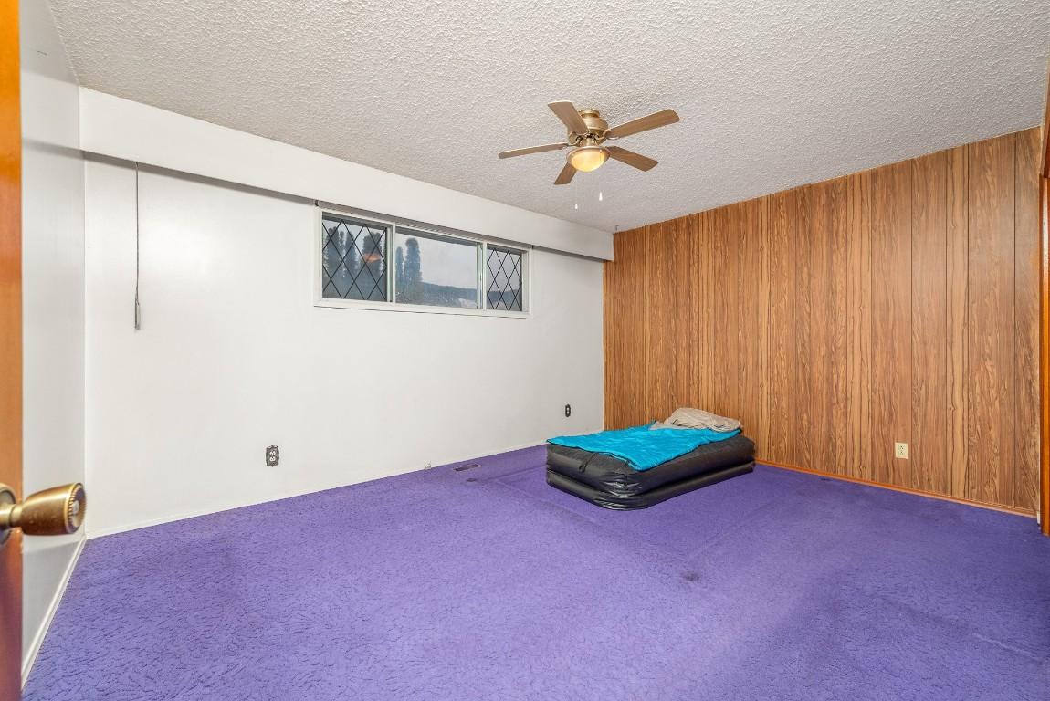 6920 Buchanan Road, Coldstream, BC - Indoor Photo Showing Other Room