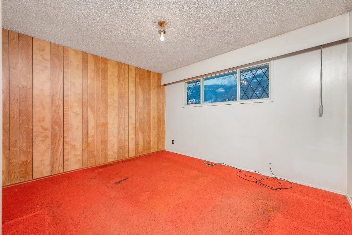 6920 Buchanan Road, Coldstream, BC - Indoor Photo Showing Other Room