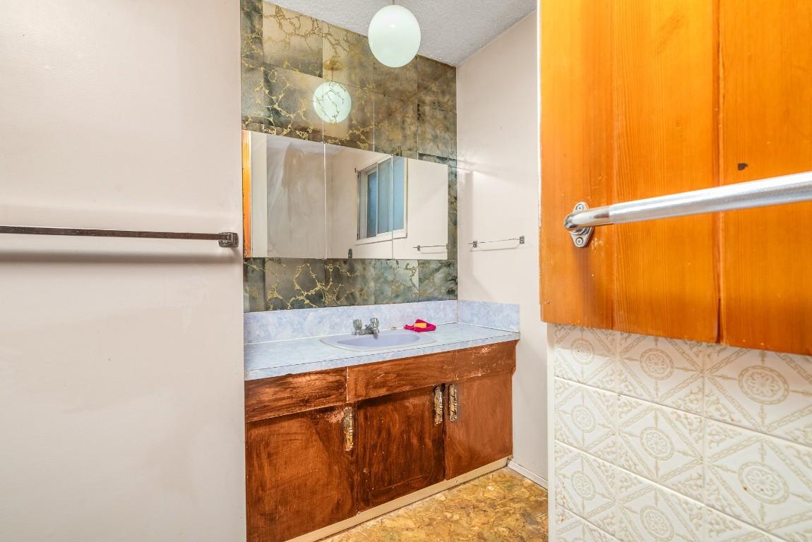 6920 Buchanan Road, Coldstream, BC - Indoor Photo Showing Other Room