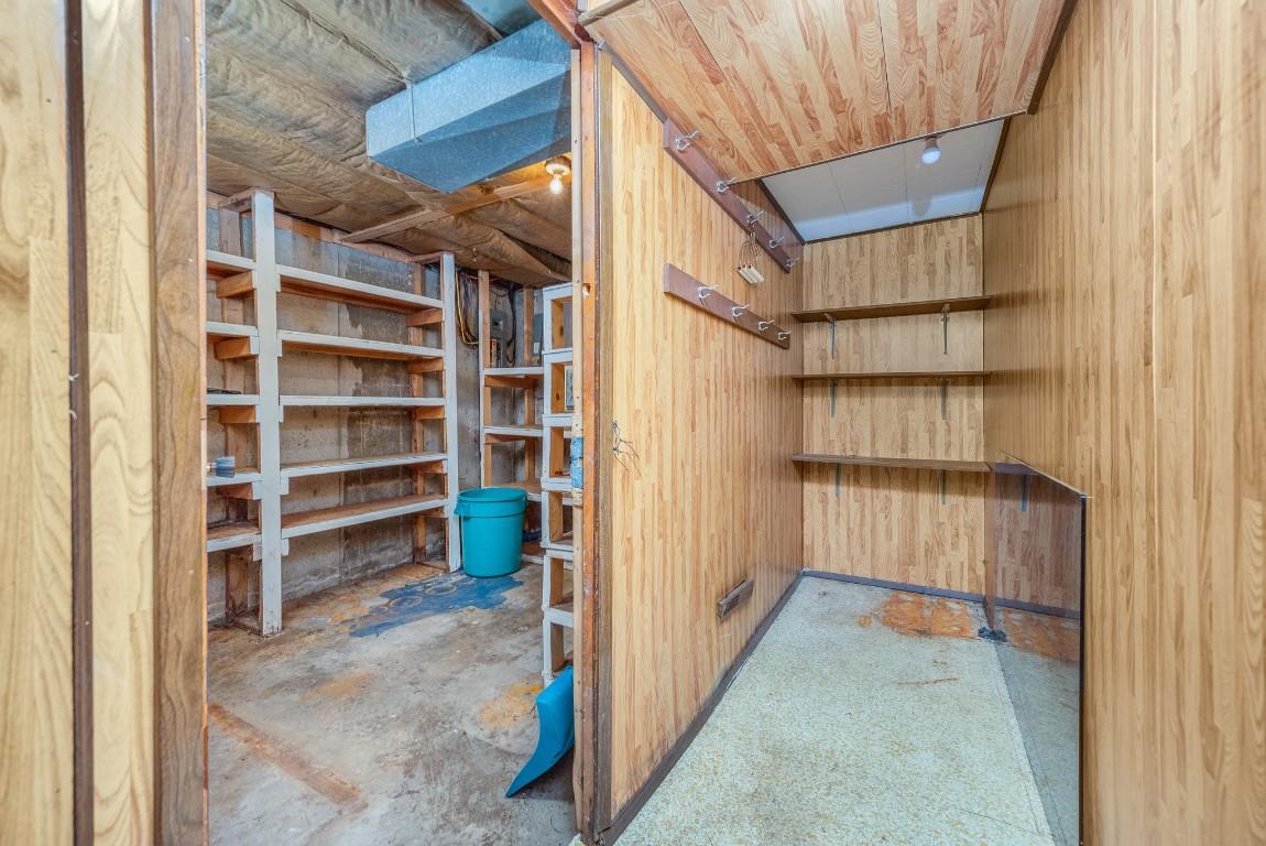 6920 Buchanan Road, Coldstream, BC - Indoor Photo Showing Other Room