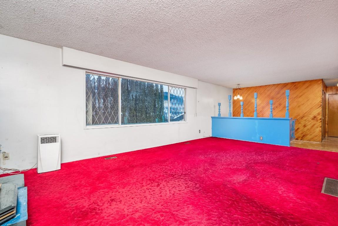 6920 Buchanan Road, Coldstream, BC - Indoor Photo Showing Other Room