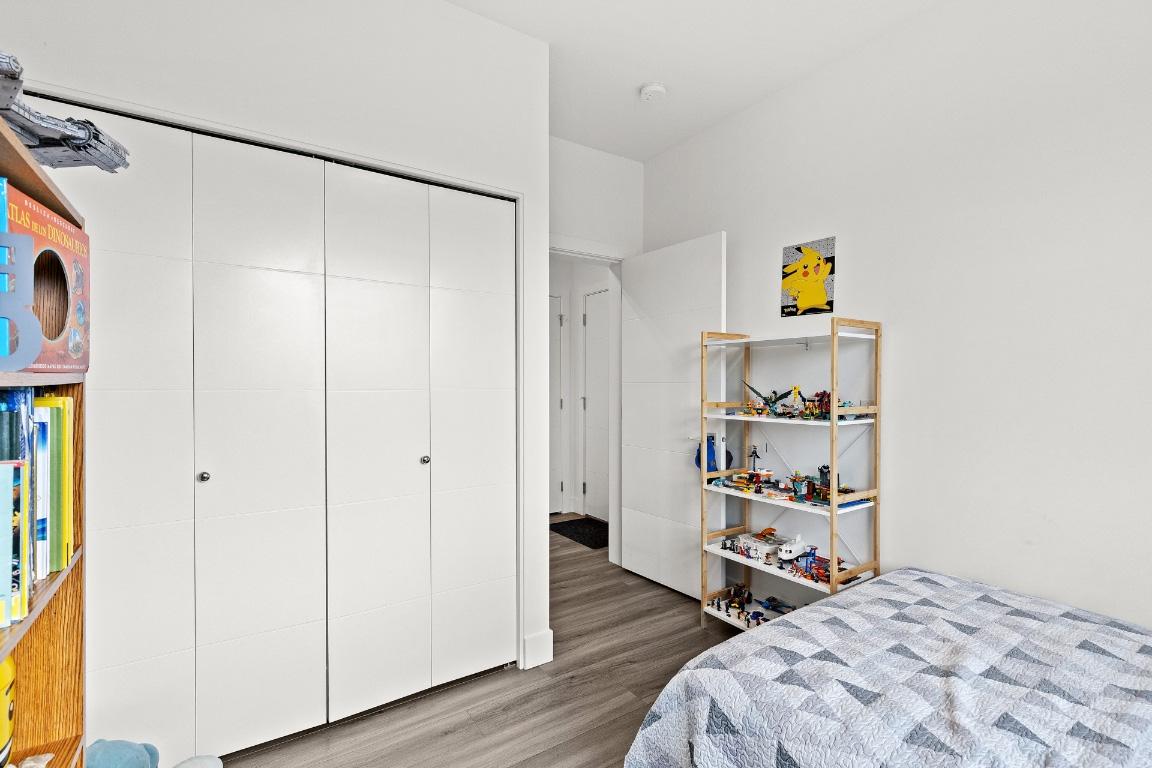 405-3634 Mission Springs Drive, Kelowna, BC - Indoor Photo Showing Bedroom