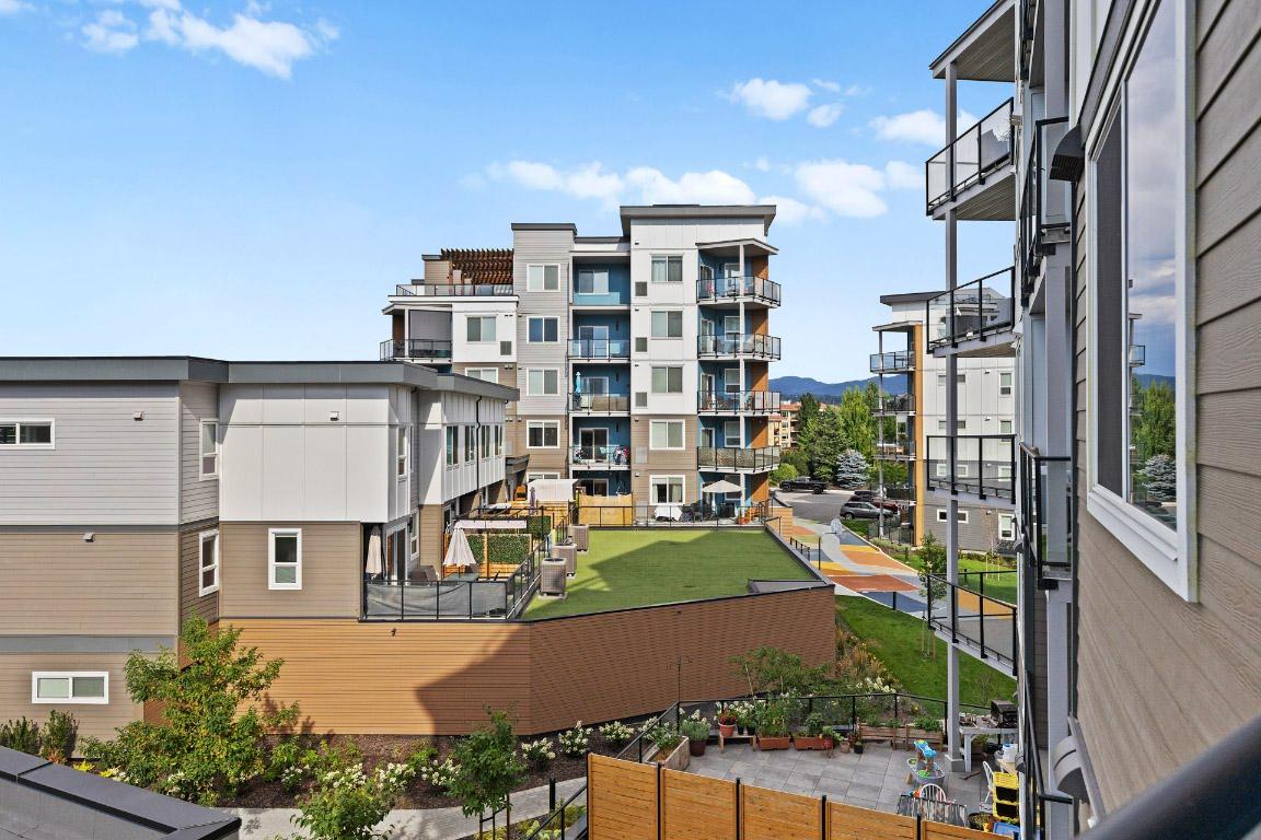 405-3634 Mission Springs Drive, Kelowna, BC - Outdoor