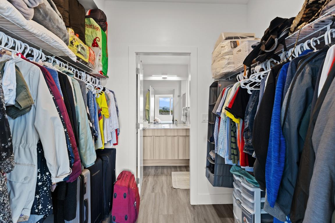 405-3634 Mission Springs Drive, Kelowna, BC - Indoor With Storage