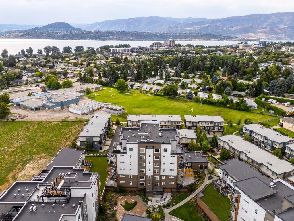 405-3634 Mission Springs Drive, Kelowna, BC - Outdoor With Body Of Water With View
