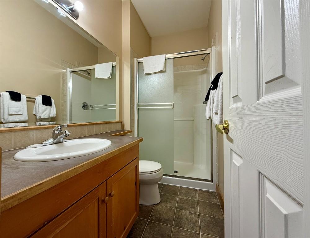 210-300 Stemwinder Drive, Kimberley, BC - Indoor Photo Showing Bathroom