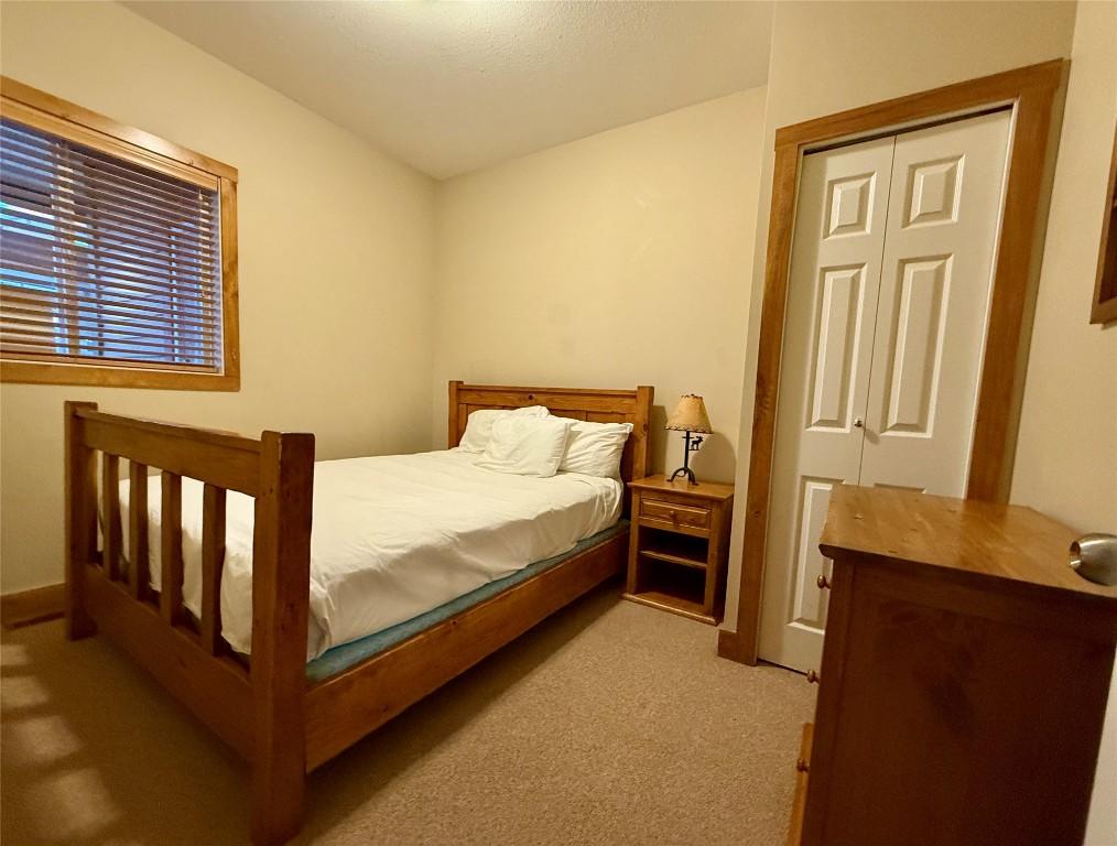 210-300 Stemwinder Drive, Kimberley, BC - Indoor Photo Showing Bedroom