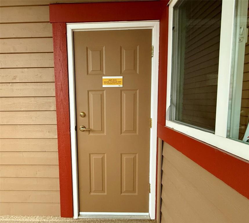 210-300 Stemwinder Drive, Kimberley, BC - Outdoor With Exterior