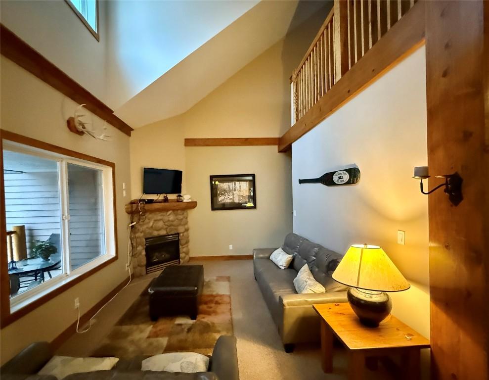 210-300 Stemwinder Drive, Kimberley, BC - Indoor With Fireplace