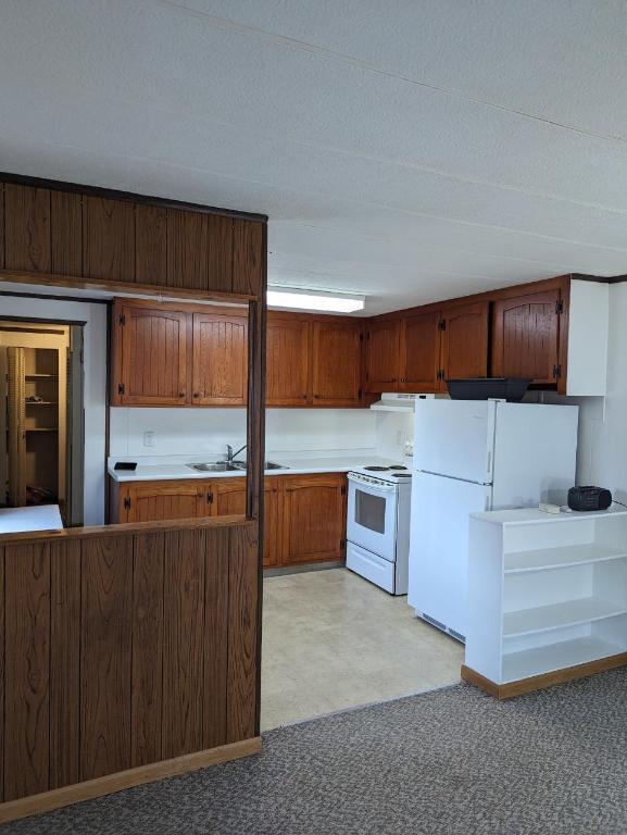 7-4395 Trans Canada Highway East Highway, Kamloops, BC