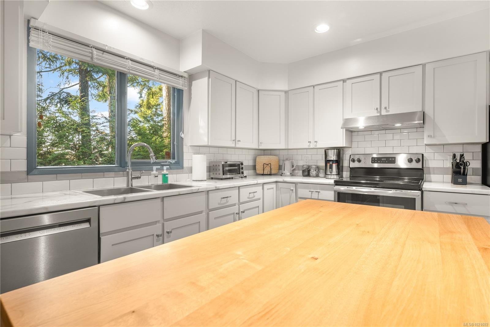 5030 Lost Lake Rd, Nanaimo, BC