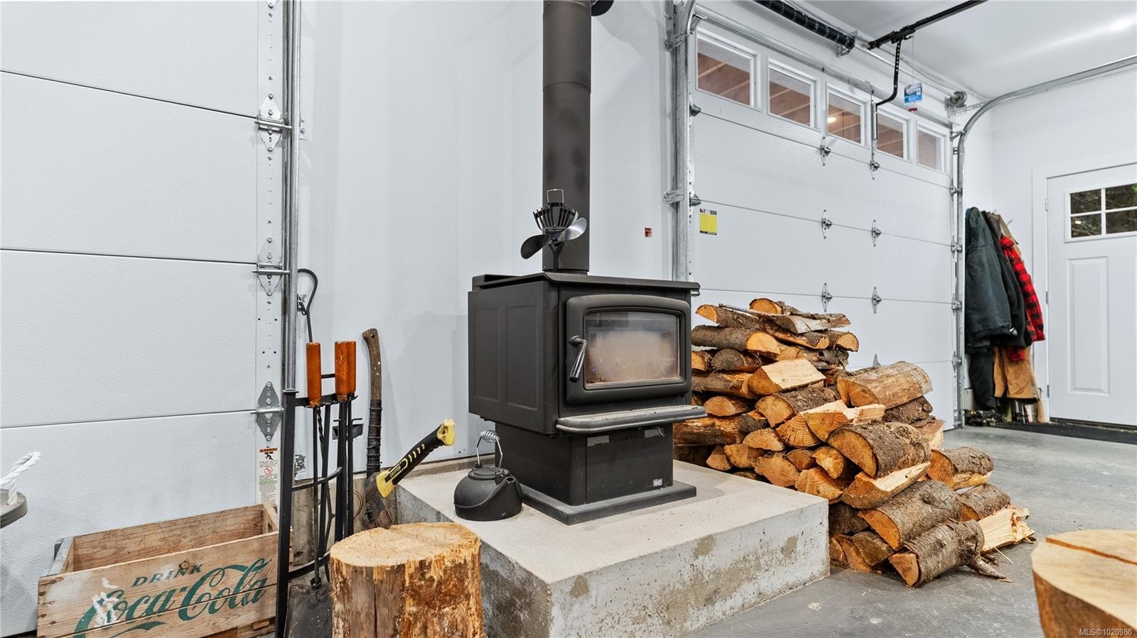 1550 Olympic Dr, Shawnigan Lake, BC