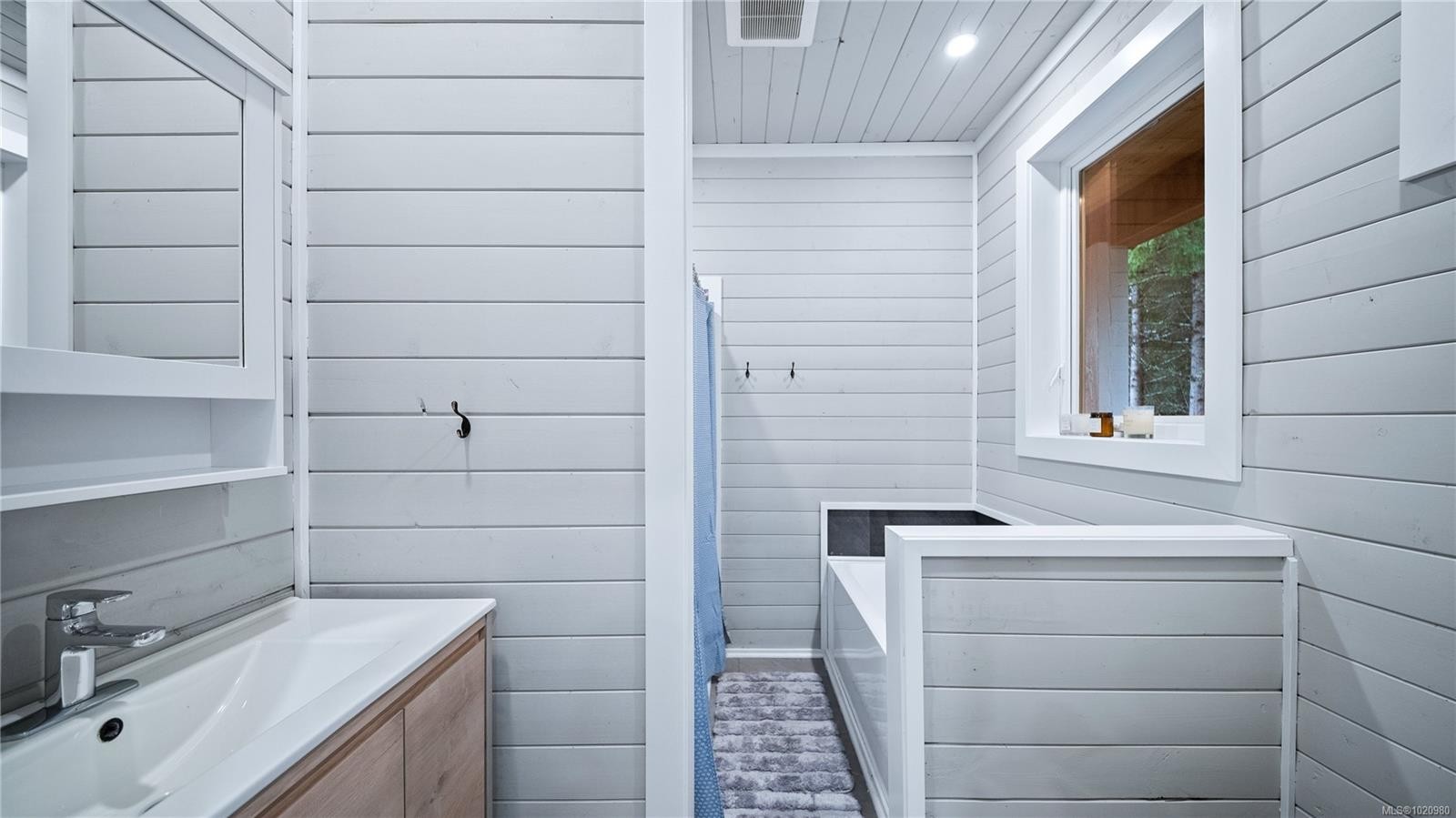 1550 Olympic Dr, Shawnigan Lake, BC