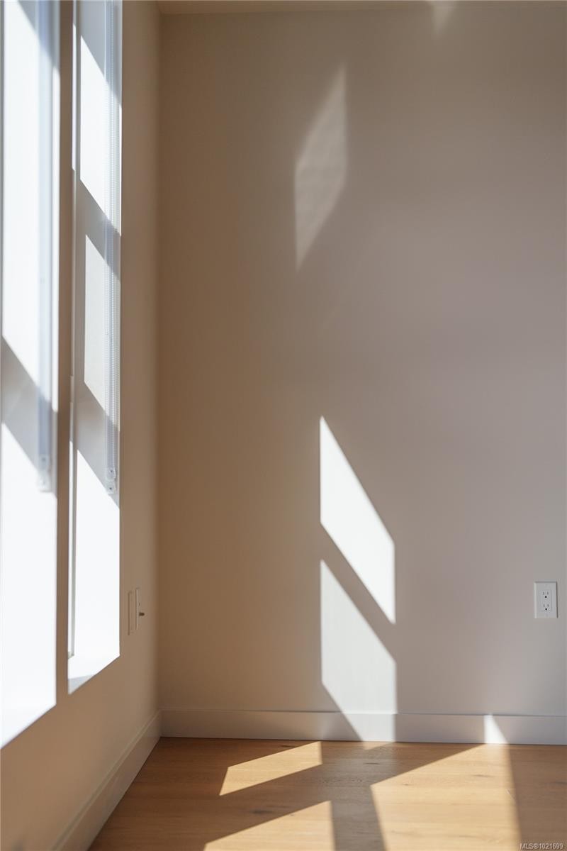 203-629 Speed Ave, Victoria, BC - Indoor Photo Showing Other Room