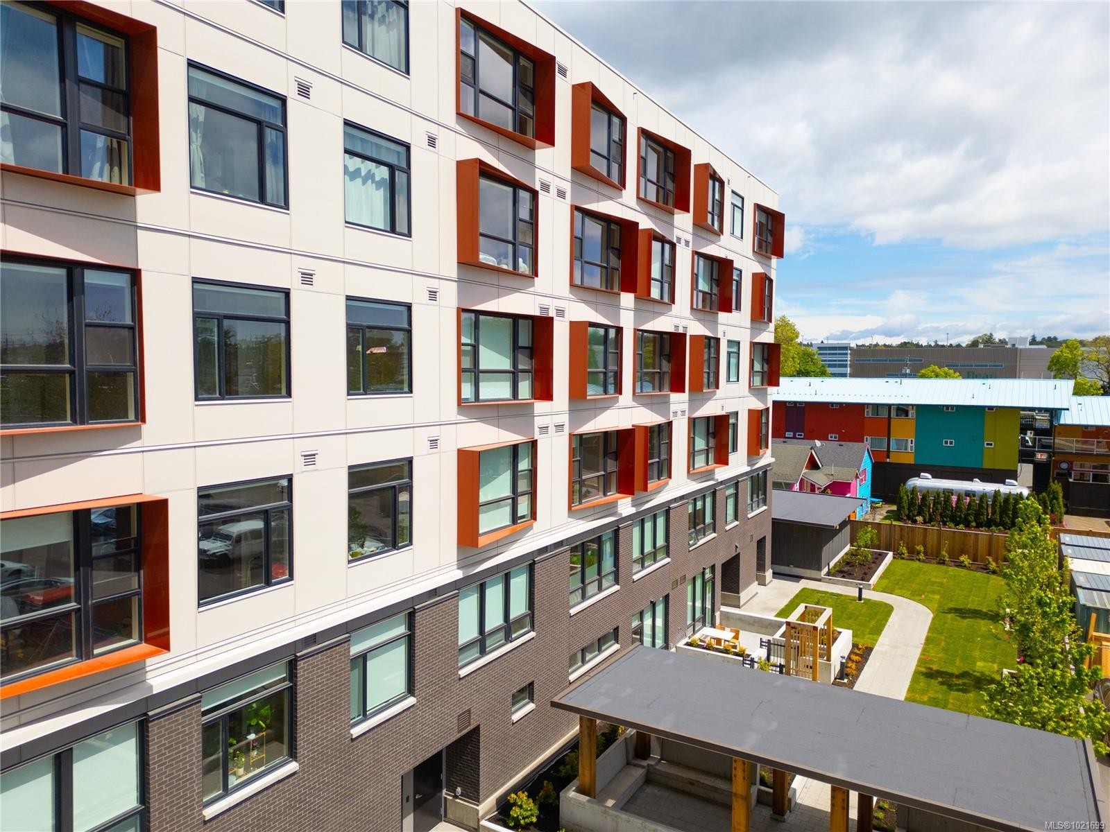 203-629 Speed Ave, Victoria, BC - Outdoor