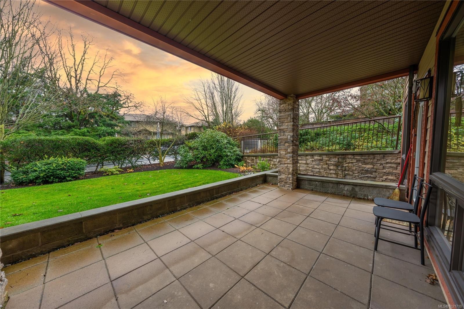 103-4529 West Saanich Rd, Saanich, BC - Outdoor With Deck Patio Veranda