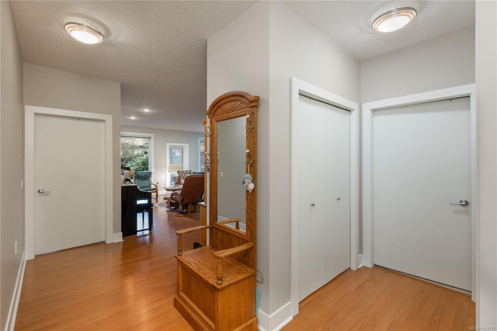 103-4529 West Saanich Rd, Saanich, BC - Indoor Photo Showing Other Room